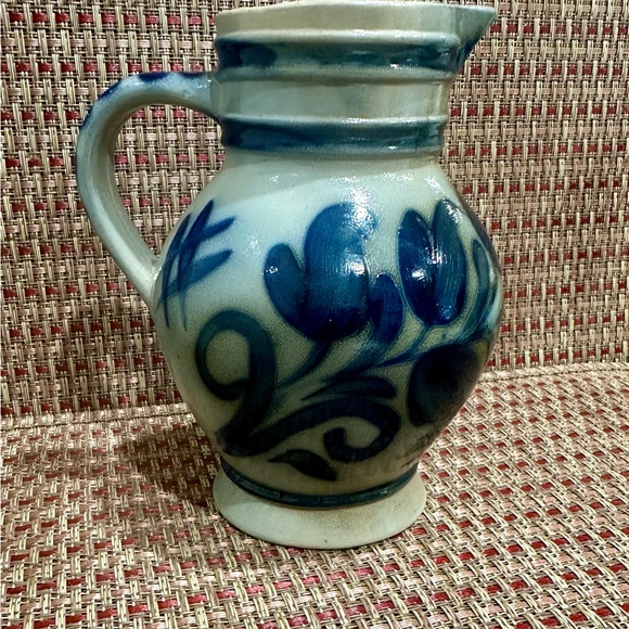 Pottery pitcher - Picture 2 of 9